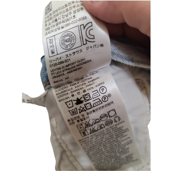 Levi's 501 Jean Shorts Light Wash Button Fly Cuttoff Distressed Rigid Denim 31 - Picture 10 of 10